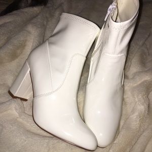 Steve Madden White Pleather Ankle Boots 